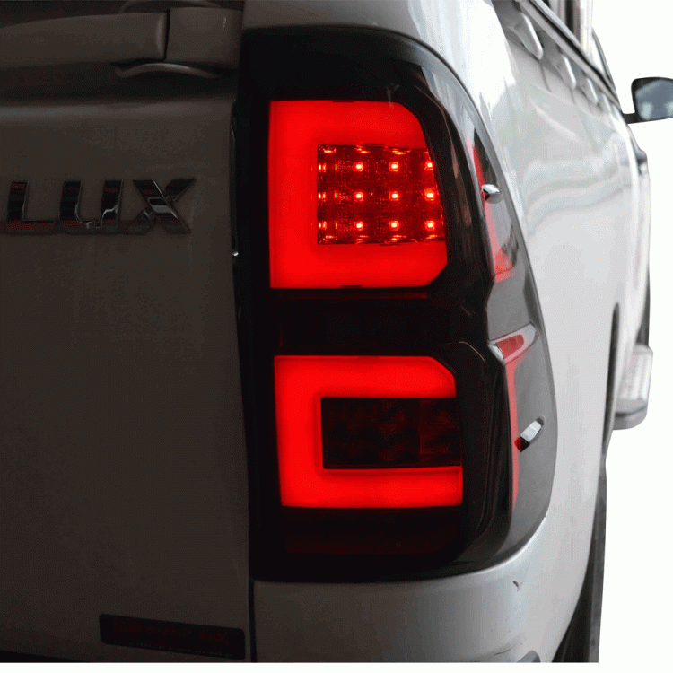 ΟΠΙΣΘΙΑ ΦΑΝΑΡΙΑ DYNAMIC LED DYNLED 850 TOYOTA HILUX 2016+&HILUX 2021+