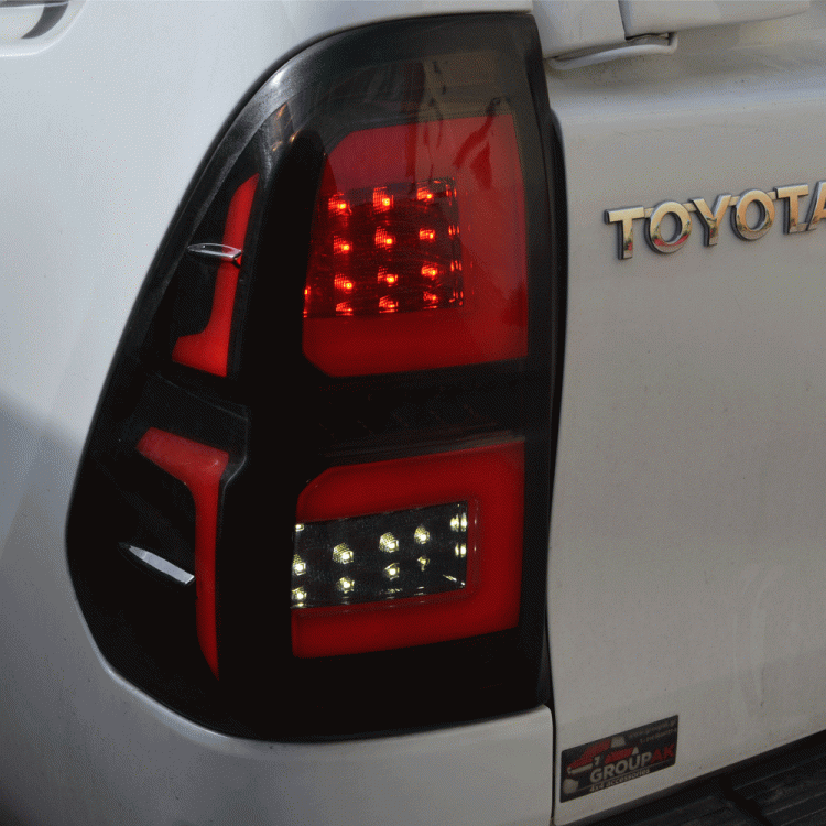 ΟΠΙΣΘΙΑ ΦΑΝΑΡΙΑ DYNAMIC LED DYNLED 850 TOYOTA HILUX 2016+&HILUX 2021+