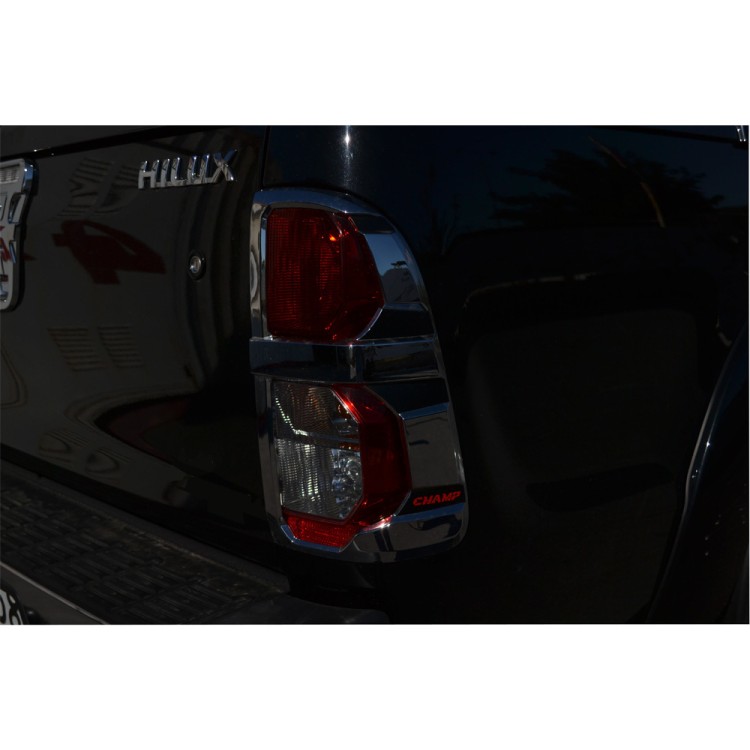 ΟΠΙΣΘΙΕΣ ΓΡΙΛΙΕΣ ΦΑΝΑΡΙΩΝ GR 104 TOYOTA HILUX (VIGO) 2011+