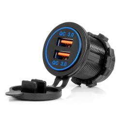 Amio - ΠΡΙΖΑ ΜΕ 2 ΘΥΡΕΣ USB ΚΑΙ ΚΑΠΑΚΙ 12/24V QUICK CHARGE 3.0 ΑΔΙΑΒΡΟΧΗ ΜΕ ΜΠΛΕ LED ΦΩΣ ΜΑΥΡΗ - 1 ΤΕΜ. (04218/AM)