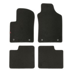 Lampa - Πατάκια μοκέτα μαύρα για Fiat 500 3d 07/07>11/24 για προστασία του εσωτερικού από βρωμιά νερό και φθορές, με αντιολισθητικό σχεδιασμό και σταθερή εφαρμογή για ασφαλή συγκράτηση στο δάπεδο του οχήματος – 4 τεμ. (L2338.2) Lampa - Πατάκια μοκέτα μαύρα για Fiat 500 3d 07/07>11/24 για προστασία του εσωτερικού από βρωμιά νερό και φθορές, με αντιολισθητικό σχεδιασμό και σταθερή εφαρμογή για ασφαλή συγκράτηση στο δάπεδο του οχήματος – 4 τεμ. (L2338.2)