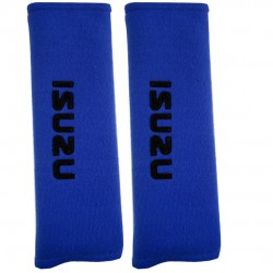 ISUZU​ ​ΜΑΞΙΛΑΡΑΚΙΑ ΓΙΑ ΖΩΝΗ ΑΣΦΑΛΕΙΑΣ 21 X 7,5 cm ΣΕ ΜΠΛΕ ΧΡΩΜΑ ΜΕ ΜΑΥΡΟ LOGO - 2 ΤΕΜ.