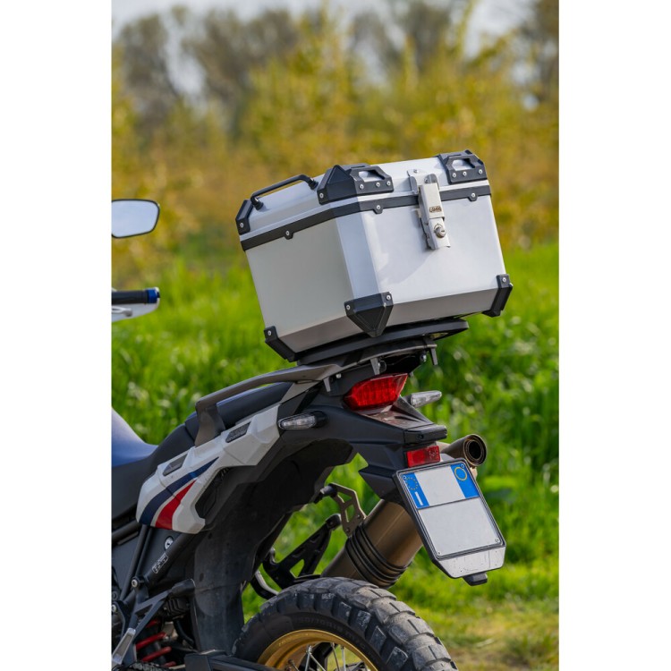 Lampa – Βαλιτσάκι Μοτοσυκλέτας T-Box 45L Ασημί για Άνετη Μεταφορά Εξοπλισμού με Σύστημα Γρήγορης Απελευθέρωσης – 1 Τεμ. (9166.8-LM) Lampa – Βαλιτσάκι Μοτοσυκλέτας T-Box 45L Ασημί για Άνετη Μεταφορά Εξοπλισμού με Σύστημα Γρήγορης Απελευθέρωσης – 1 Τεμ. (9166.8-LM)