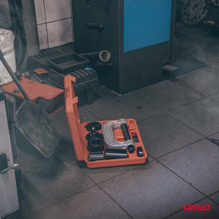 Amio – Πρέσα Σφαιρικών Αρθρώσεων Ανάρτησης Heavy Duty σε Βαλιτσάκι για Αφαίρεση και Εγκατάσταση με Ασφαλή Χρήση – Σετ 10 Τεμ. (04766/AM) Amio – Πρέσα Σφαιρικών Αρθρώσεων Ανάρτησης Heavy Duty σε Βαλιτσάκι για Αφαίρεση και Εγκατάσταση με Ασφαλή Χρήση – Σετ 10 Τεμ. (04766/AM)